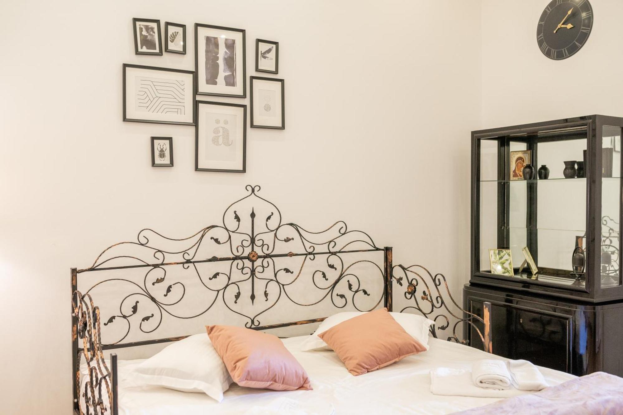 Cozy Spacious 5 Star Accommodation In The Heart Of Historic Center Cluj-Napoca Eksteriør bilde